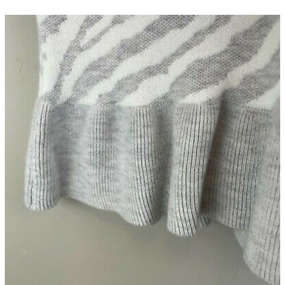 Dolan left coast  zebra ruffle knit mini skirt - Picture 12 of 14